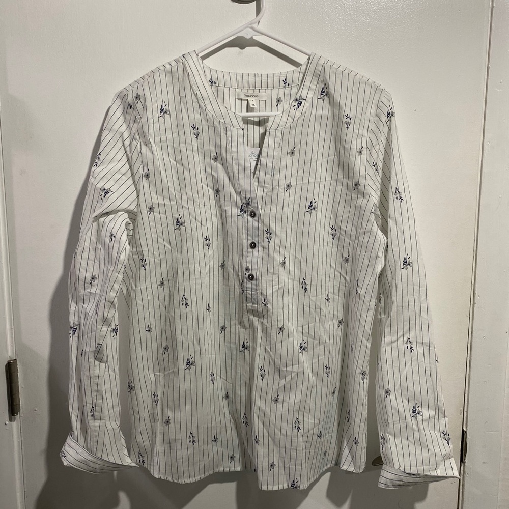 NWT Maurice’s Floral Shirt Sz. Medium